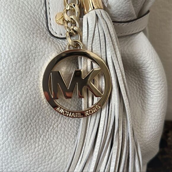 New Michael Kors Megan Large Vanilla Satchel Crossbody - Picture 2 of 16